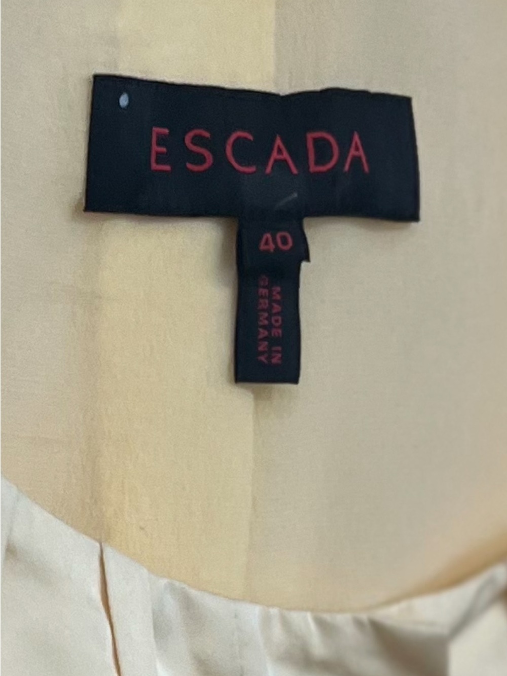 NWT - Escada Pale Yellow Scoop-Neck Tailored Women's Blouse - Picture 7 of 8
